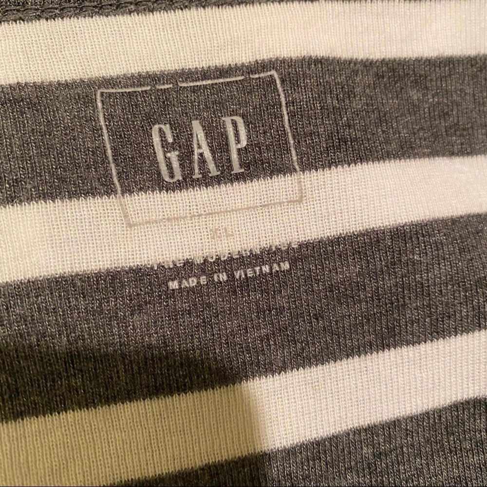 GAP Long Sleeve Knit Top - Picture 4 of 4